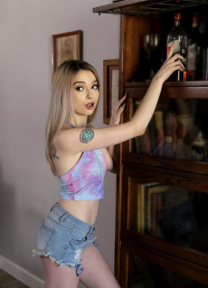 Непослушная падчерица наказана по полной отчимом фото 2