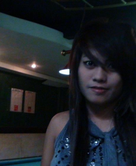 Симпатичная филиппинка Зел набрала полный рот спермы после того, как ублажила секс-туриста 3