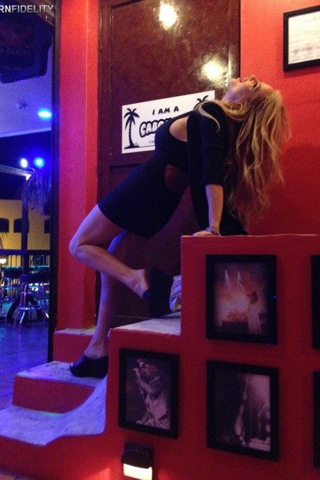 Знаменитая пара порнозвезд Келли Мэдисон и Райан Мэдисон отправляются в отпуск 10