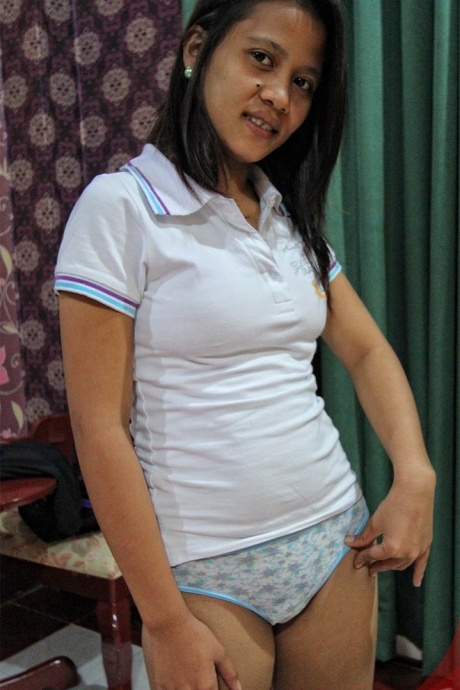 Цыпочка из Пинэ сходит с ума во время секса от первого лица с иностранцем 3