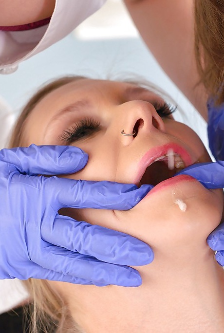 Развратный лесбийский БДСМ секс с горячими медсестрами Леной Нитро и Кендрой Стар 3