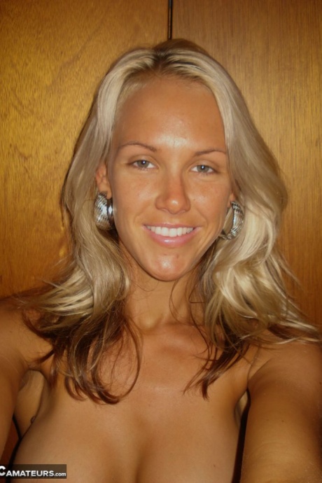 Молоденькие милфочки с большими сиськами, блондиночки, сладострастные телочки, обнаженные 13