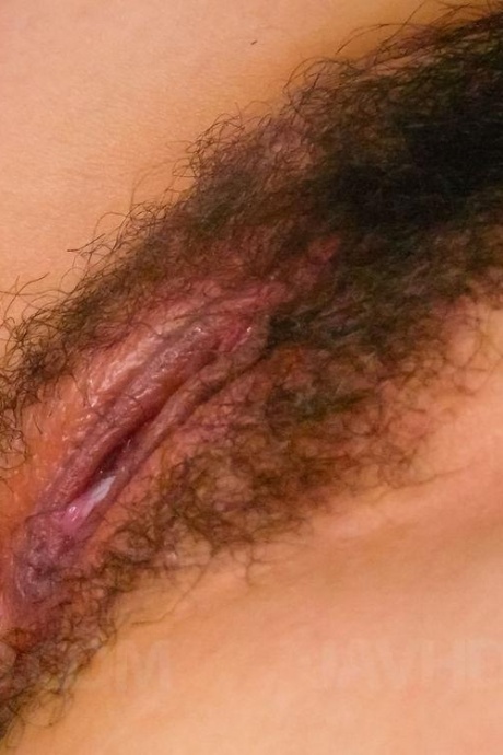 Азиатка Юрия Кано очень хочет член ртом и волосатую пизду 14