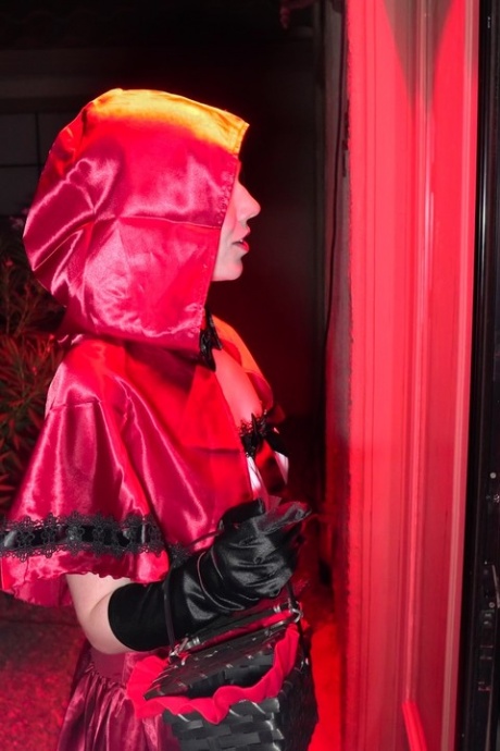 Злой Ангел БУНТАРЬ РАЙДЕР Анал с Красной Шапочкой 2