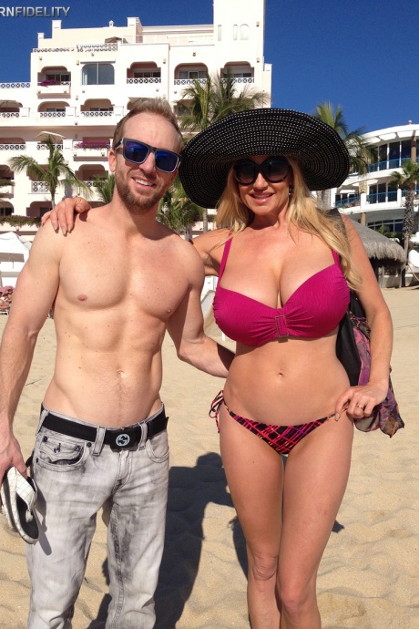 Знаменитая пара порнозвезд Келли Мэдисон и Райан Мэдисон отправляются в отпуск 6