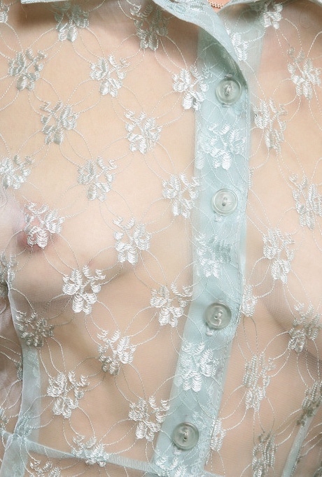 Волосатая самка средних лет Саншайн просто обожает хвастаться своим волосатым кустом 2