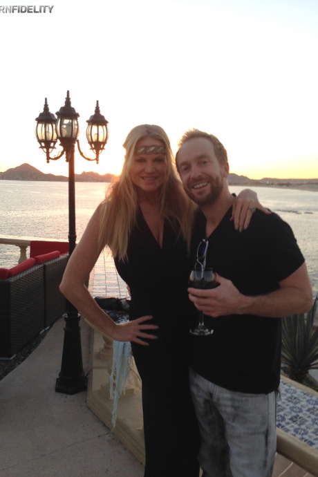 Знаменитая пара порнозвезд Келли Мэдисон и Райан Мэдисон отправляются в отпуск 14