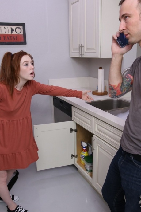 Натуральная рыжеволосая Мади Коллинз выплескивает сперму изо рта после жесткого траха 2