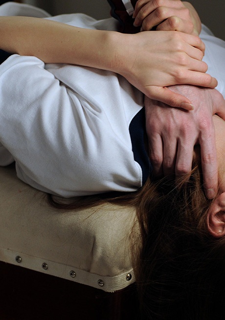 Японской милашке нужно подрочить после орального секса 11